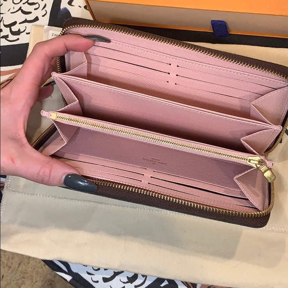 Louis Vuitton Wallet Pink Interior Design